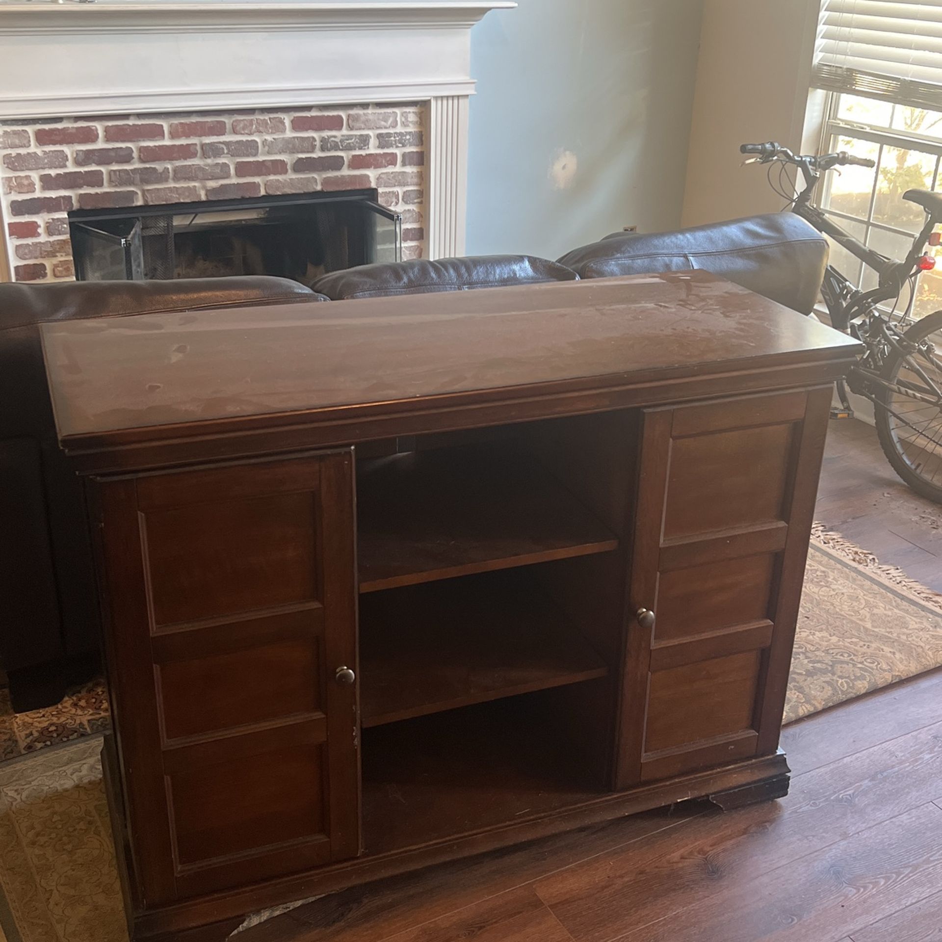 Free TV Stand Or Entrance Table 