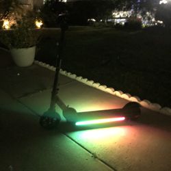 Electric scooters .