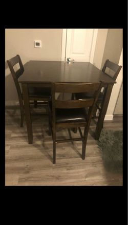 Dinning Room Table & Chairs
