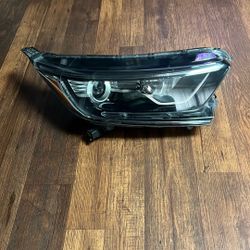2017-2022 HONDA CR-V RH HEADLIGHT  ASSY OEM