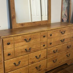 Ashley Bedroom Set Five Pieces! 