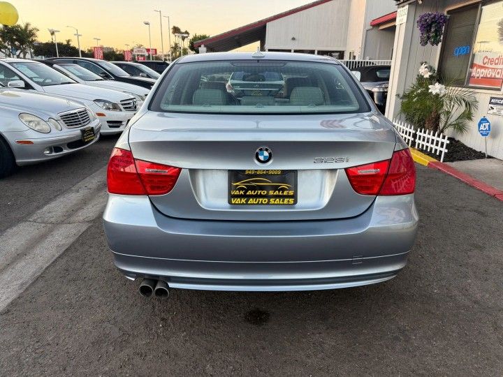 2011 BMW 3 SERIES