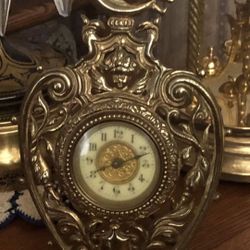 Antique Hart Shape Wind Up Clock 