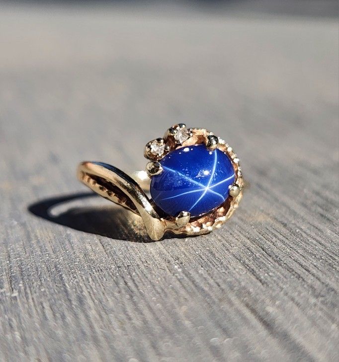 14K Yellow Gold 1.52ctw. Star Sapphire & Diamond Cluster Ring