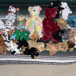 Vintage Beanie Baby Collection Peace Bear and More! Lots Of Rare Beanies!!
