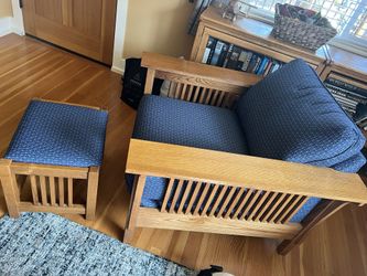 Mission Style Lounge Chair And Ottoman