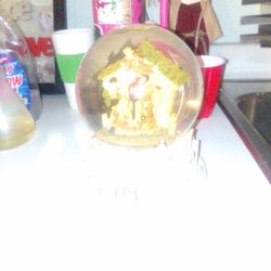 Nativity Musical Snow Globe 100 mm