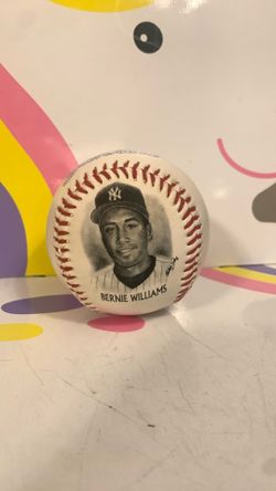 Yankee Baseball Legend Five Time Star & Won Gold Glove Award Silver Slugger Award The American League (AL) Batting Title In 1998 & 1996 Vintage Ball 