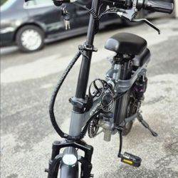 Vendo bicicleta eléctrica semi nueva