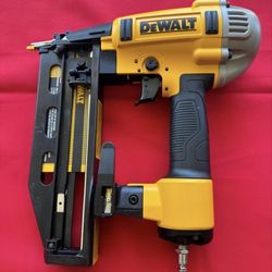 Dewalt 16gauge Finish Nailer Air