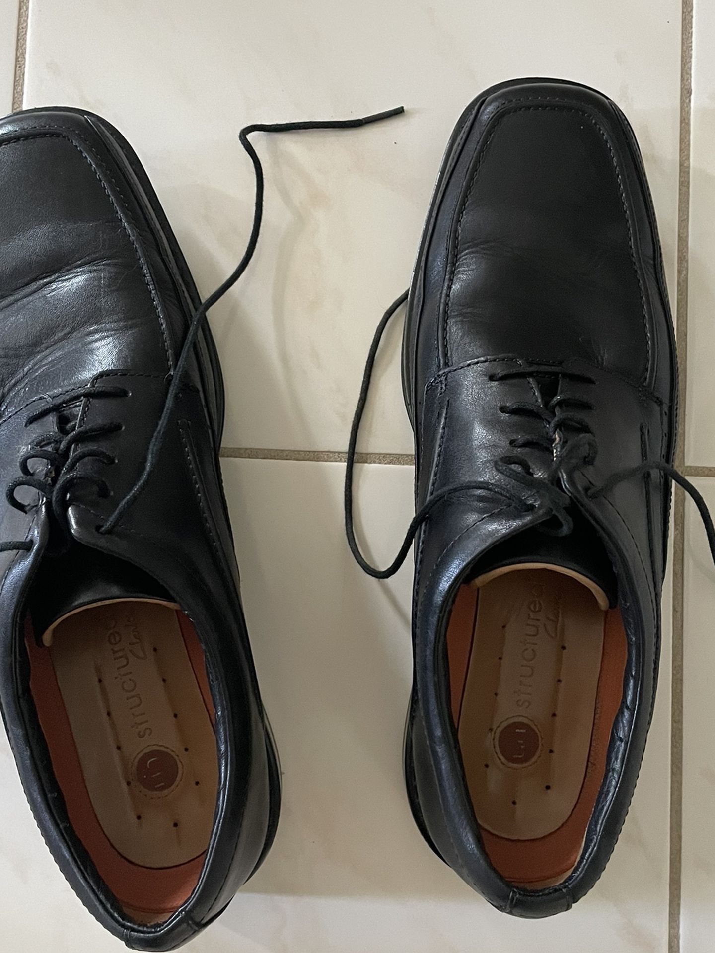 Men’s Clarks Black Leather Tie Dress Shoe
