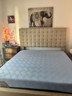 🚨 CALIFORNIA KING BED — $300 — MUST GO! 🚨
