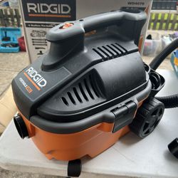 RIDGID 4G portable wet/Dry vac