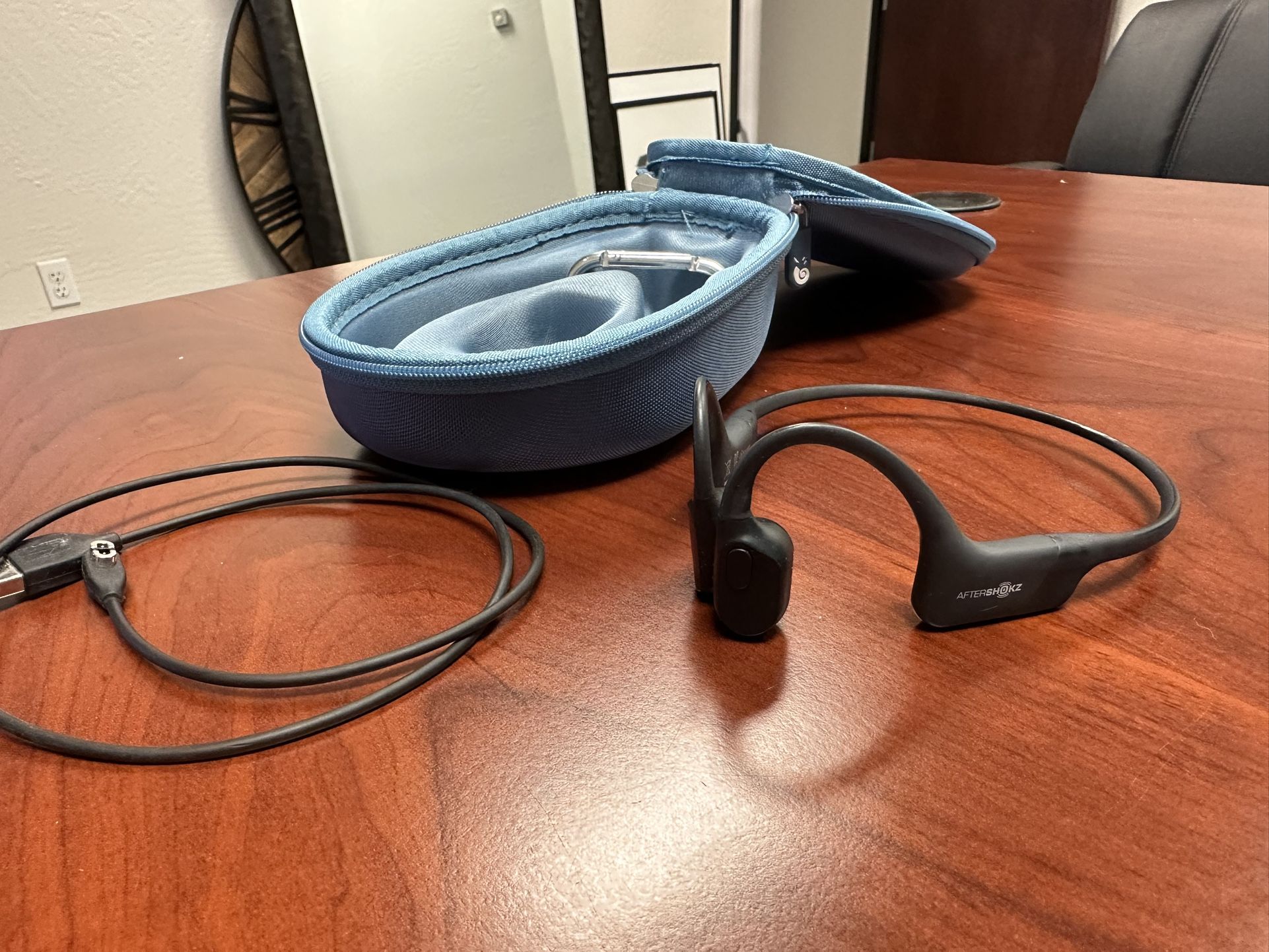 Shokz Aeropex Headphones and Case