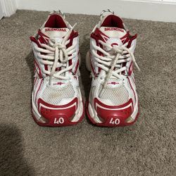 RED WHITE BALENCIAGA RUNNER