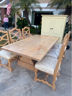 Dinning set.