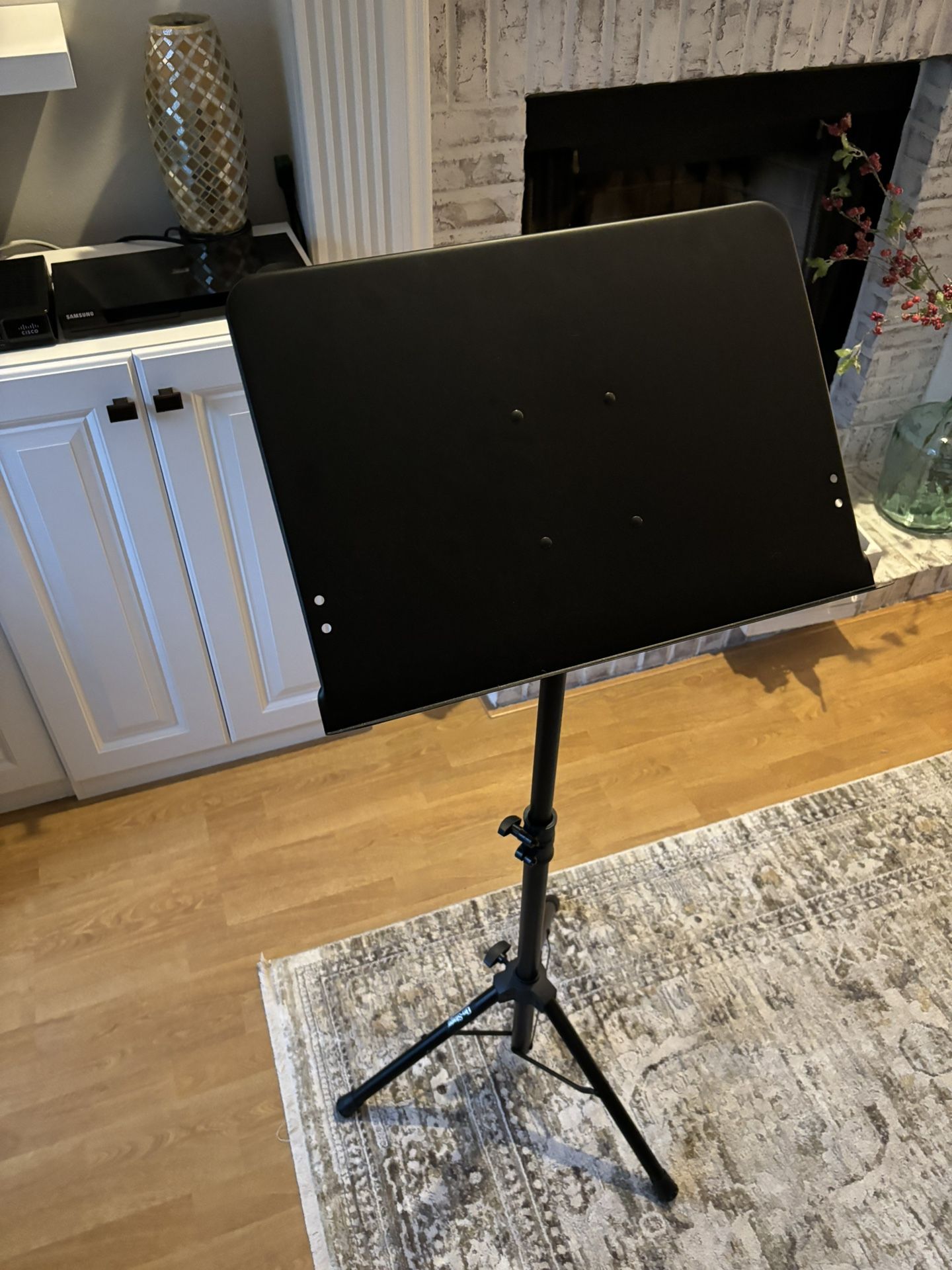 On Stage Music Stand, Mint