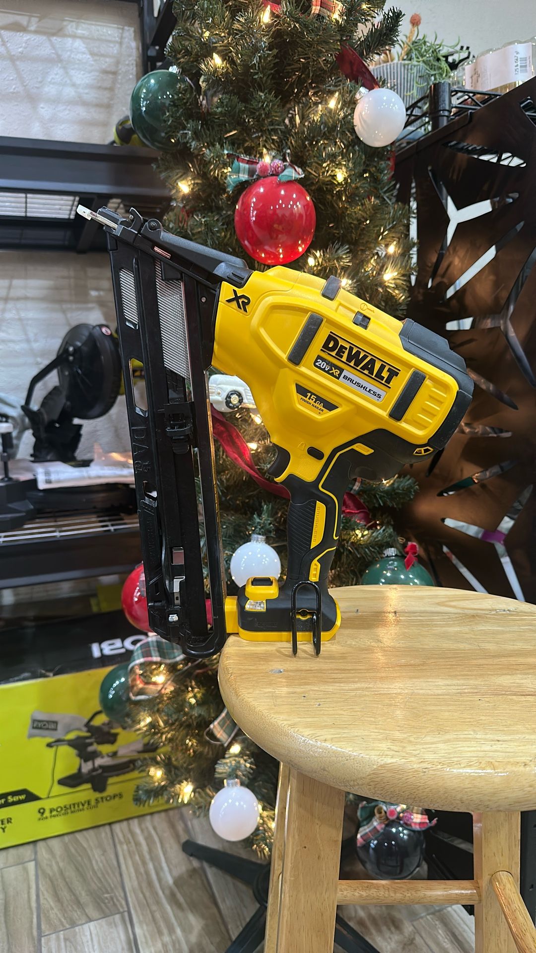 DEWALT 20V MAX XR Lithium-Ion Cordless 15-Gauge Angled Finish Nailer (Tool Only)