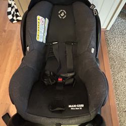 Maxi Cosi Infant Car seat And Base