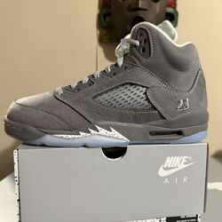 Gradeschool Jordan Retro 5 size 6y wolf grey