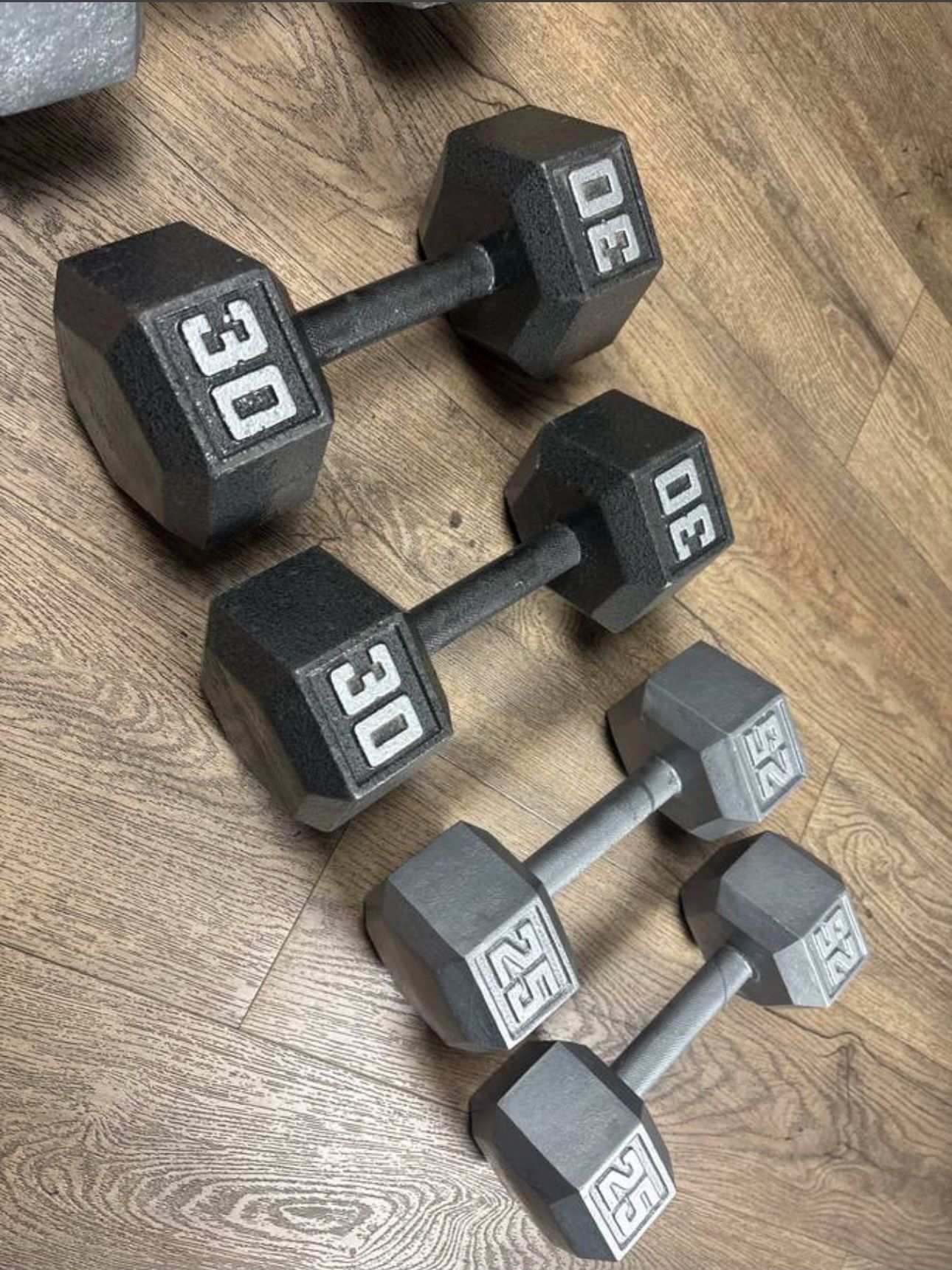 3 Pairs Of Hex Cast Iron Dumbbells   35s, 30s, 25s  Total: 180 lbs