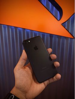 iPhone 7 Black - 32GB - Unlocked ✅