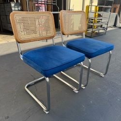 Set of 2 Mid Century Modern Velvet/Rattan Dining Chair/Accent Chair Very Good Condition