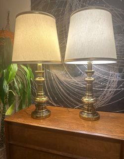Pair of Vintage Brass Table Lamps – Classic Regency Style w/ Shades