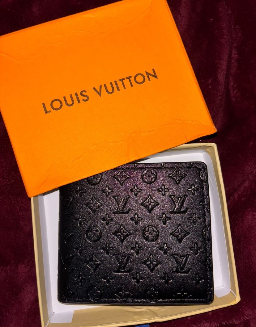 Louis Vuitton Wallet (Use 2month) LV