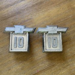 64 C10 Fender Badges 