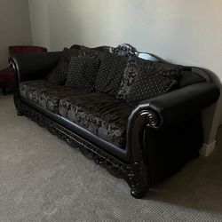 Sofa And Loveseats 