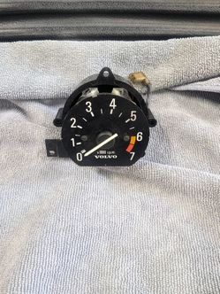 Volvo 240 Gauge & pod