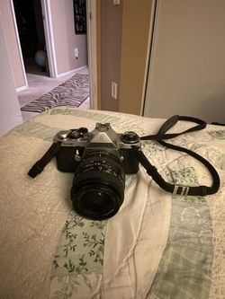Pentax ME Super vintage 35mm film camera w/28mm len