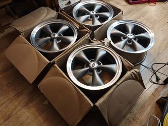 Ford Mushang OEM Wheels