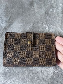 Lv Compact Wallet