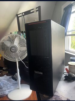 Lenovo P520 PC