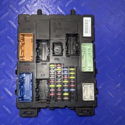 17 18 19 Ford Escape Body Control Module Bcm Interior Fuse Box Oe GV6T-14A073-JJ