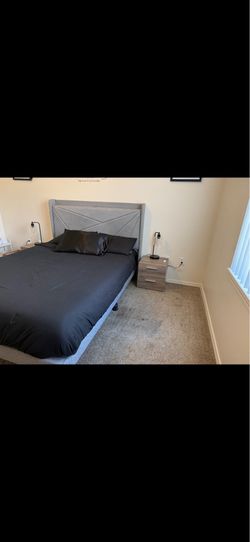 Bed and dressers queen size with mattress