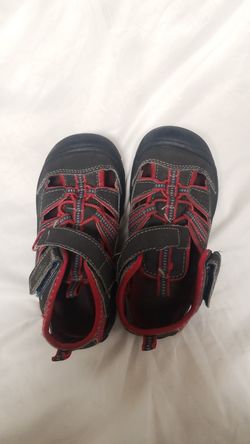 Toddle sandal 6 dollars