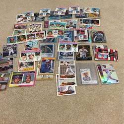 Baseball Card Lot Featuring Many Hall Of Famers From The 70s