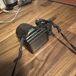 Camera - Nikon Coolpix L830