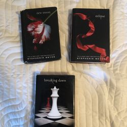 3 Twilight Books