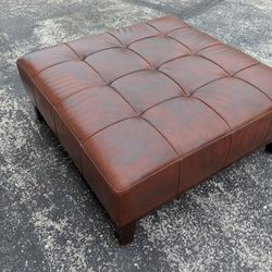 Leather Ottoman  In Good Condition!