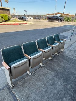 10 theater seats