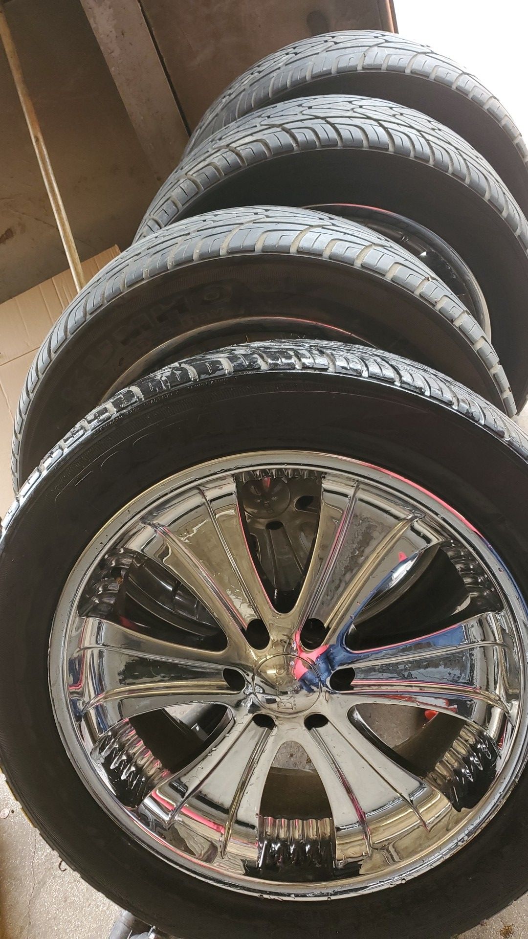 22 inch wheels boss wheels 6 lugs for Sale in San Antonio, TX - OfferUp