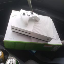 Xbox One S
