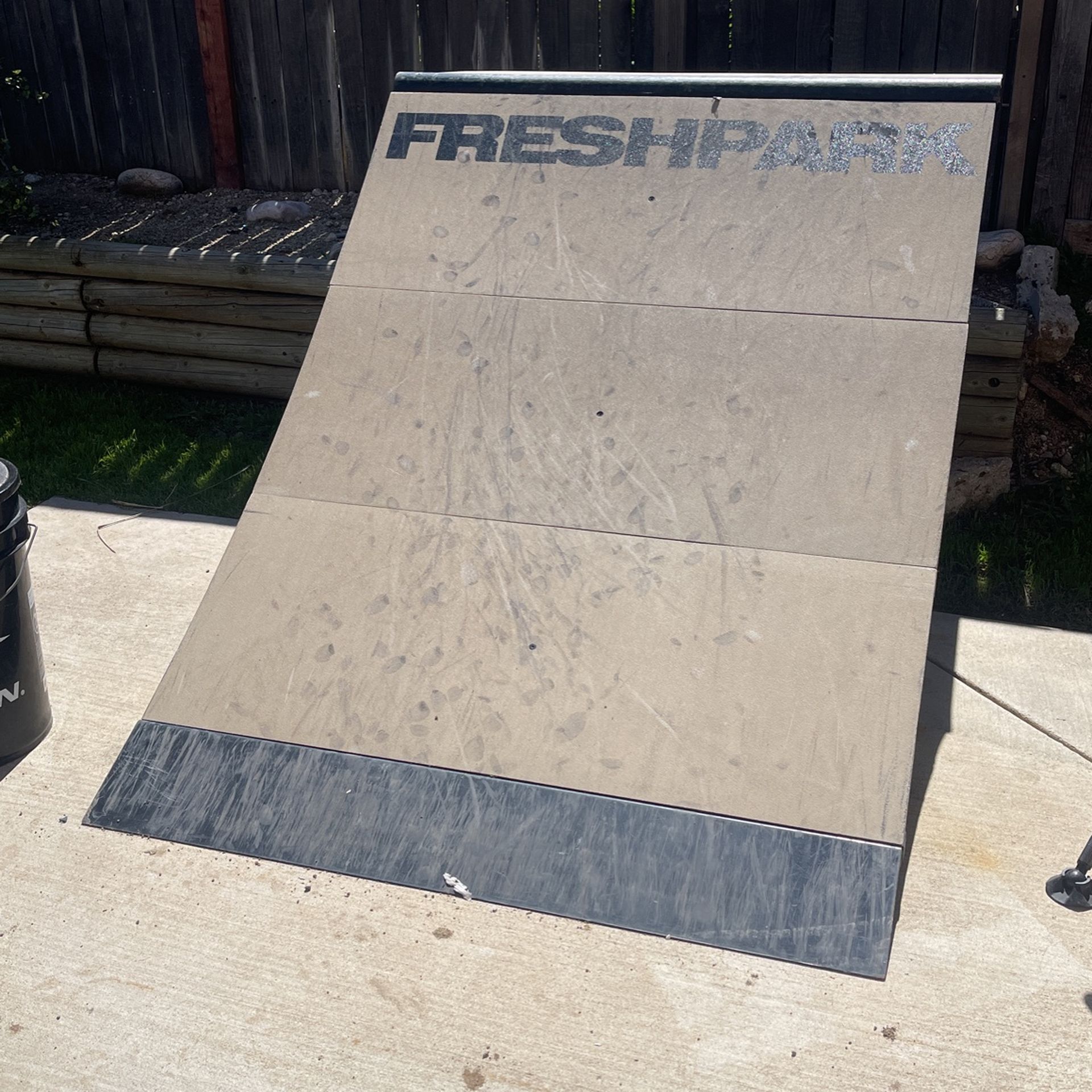 Fresh Park Quarter Pipe Ramp