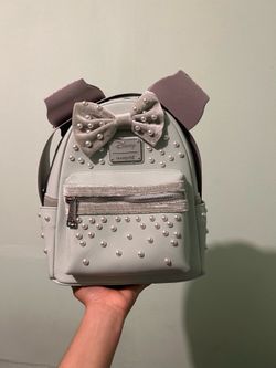Loungefly Disney Minnie Mouse pearl mini backpack