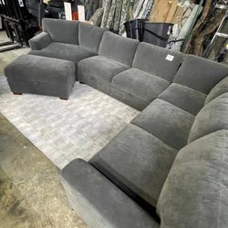 Gary Fabric Sectional Sofa with Ottoman