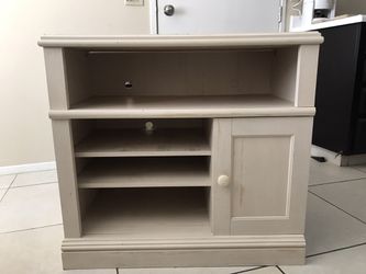 Cute sturdy shelf/cabinet